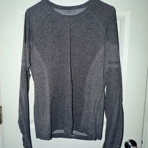 Figs Women's Salta Seamless Longsleeve Underscrub in Graphite